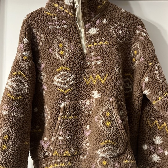 Pullover sweater - Picture 3 of 3